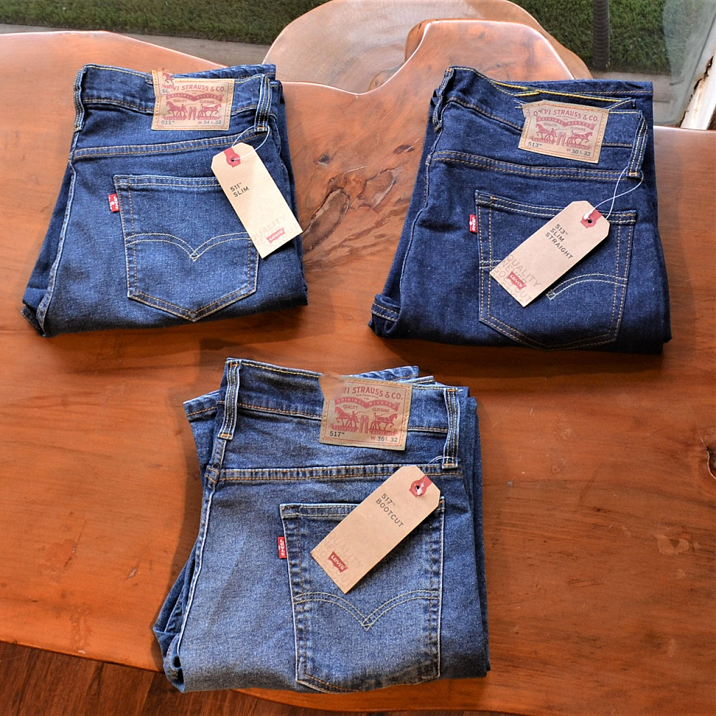 LEV 517 Bootcut Blue Jeans For Men