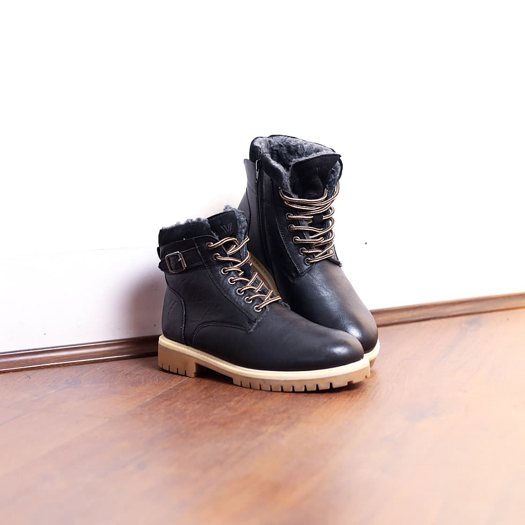 Walker Vintage Fur Black