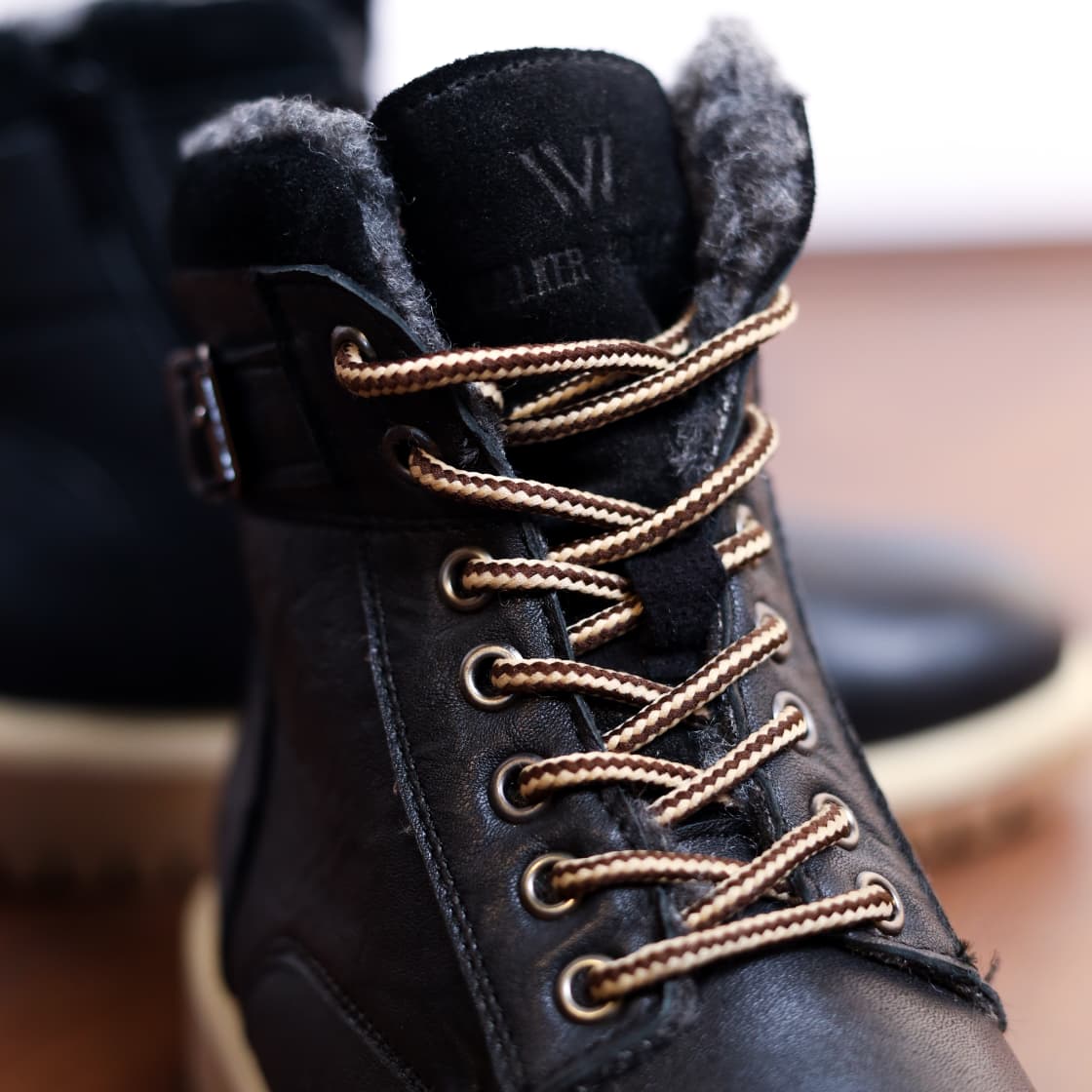 Walker Vintage Fur Black