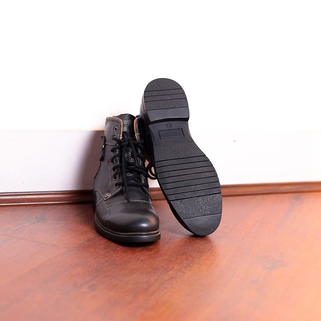 Roberta Classic Rugged Boots for Men